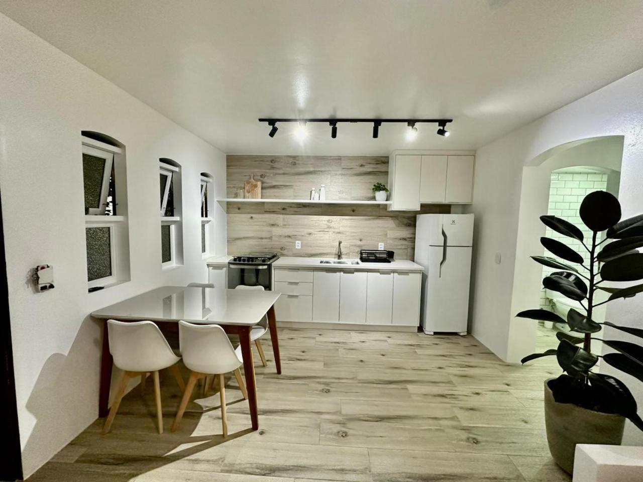 Apartamento Estilo Chale Com Piscina 우바투바 외부 사진
